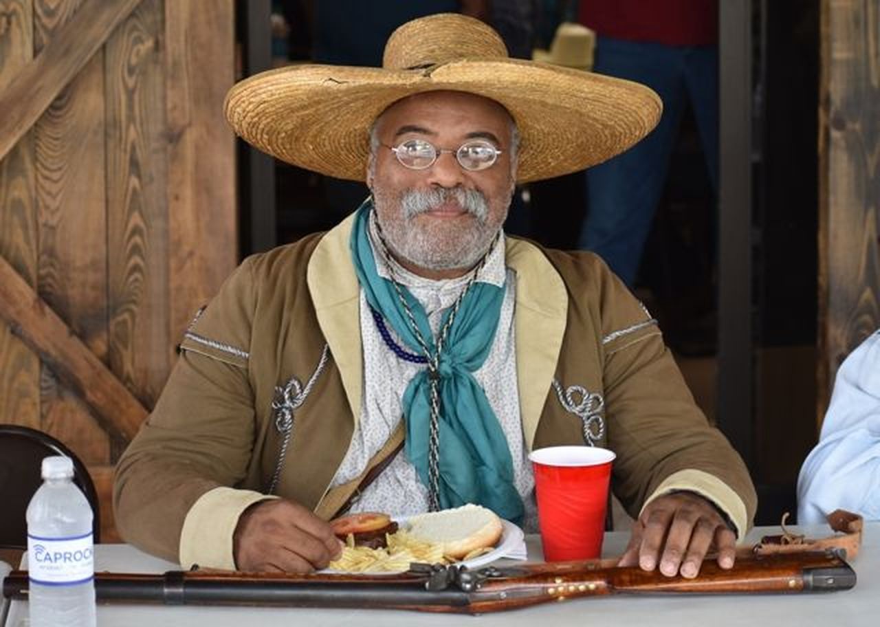 Comanchero with Hamburger (living history interpreter Henry Crawford).